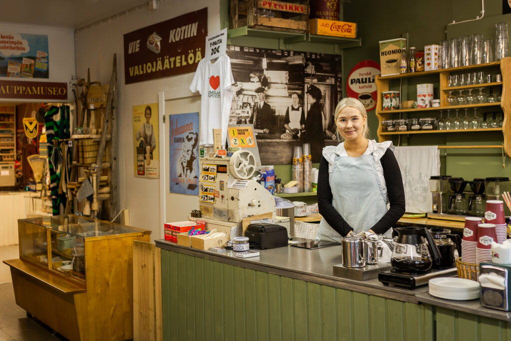 Mommilan kyläpuoti Hausjärvellä